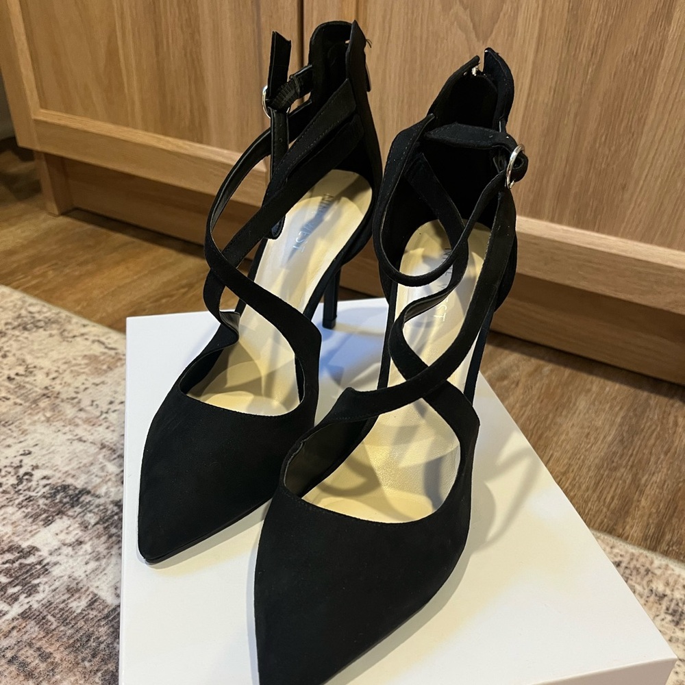 Nine West Elegant Black Fabric Footwear